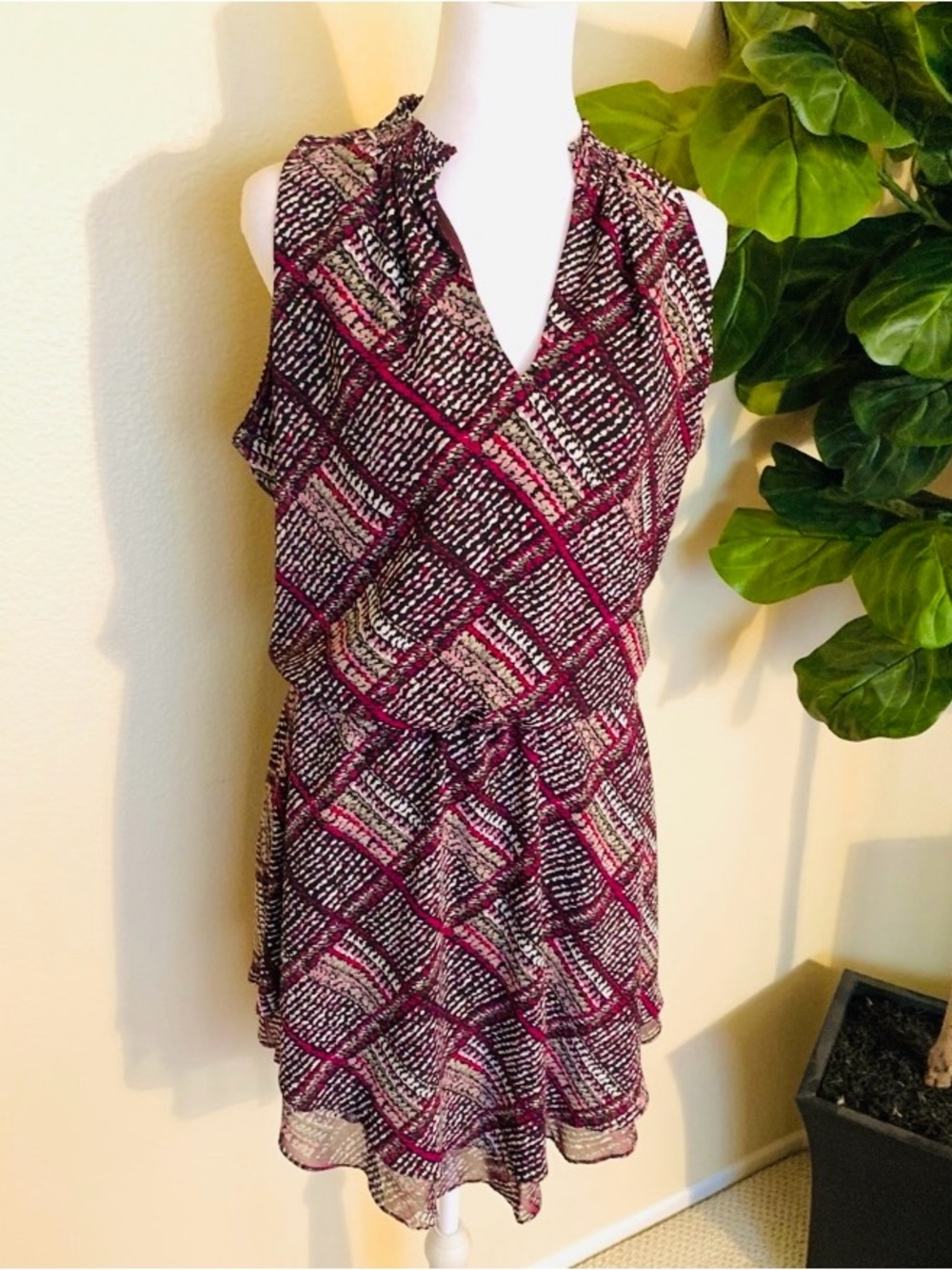 White House Black Market Purple Printed Sleeveless Keyhole Mini Dress